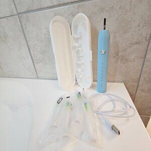 LIKE NEW 7AM2M Sonic Electric Toothbrush, Brush Heads, Travel Case, Charge Cable